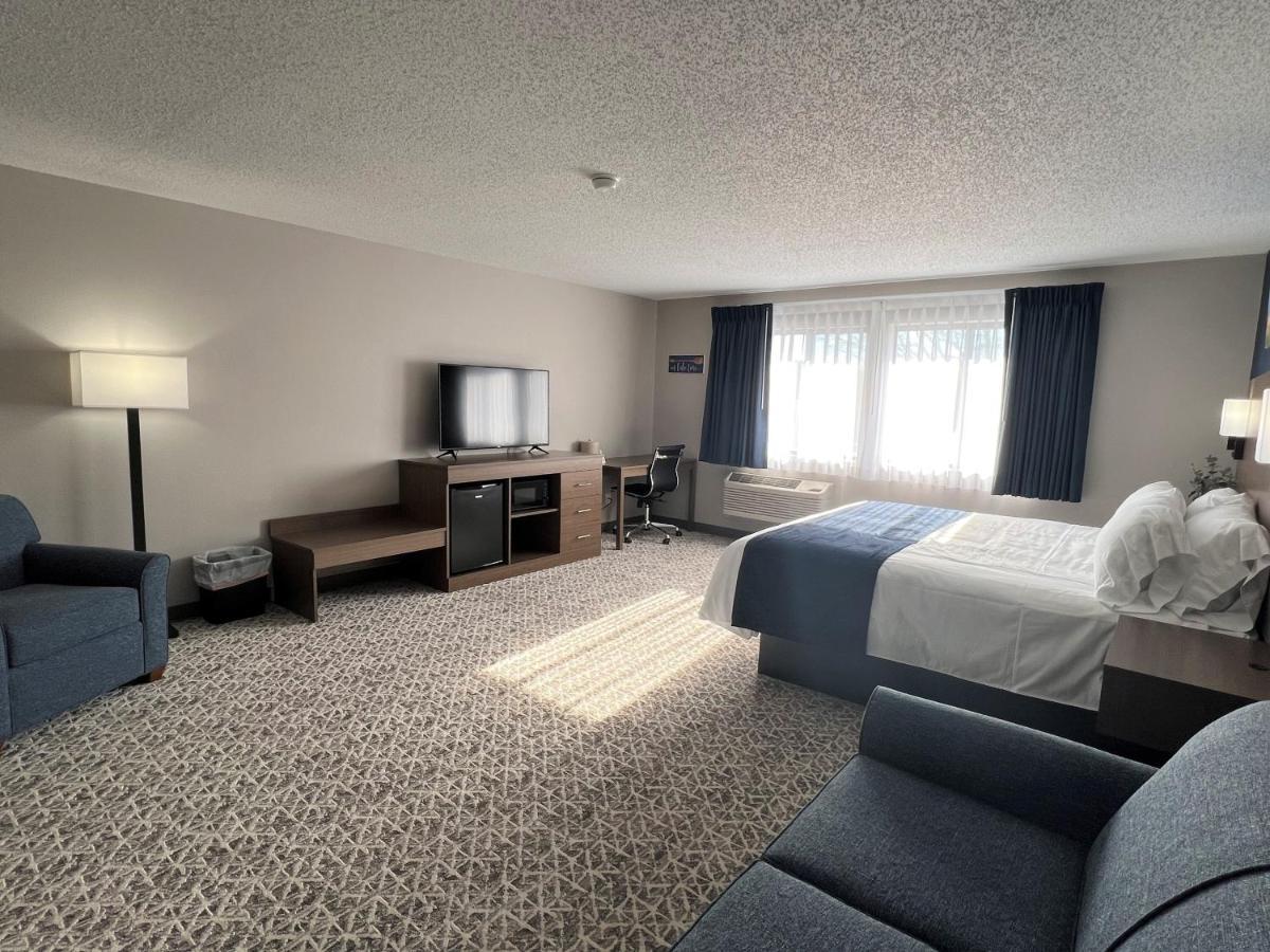 Hilltop Inn & Suites Grove Экстерьер фото